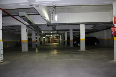 INTERIOR PARKING BEJAR.JPG