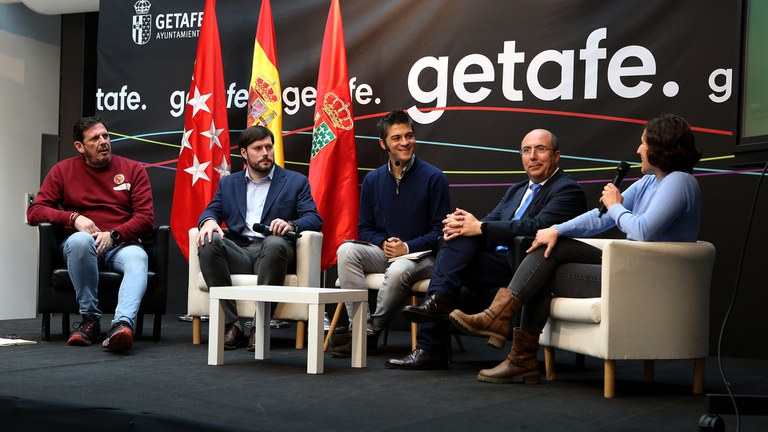 Mesa Redonda ECENOVA Mesa Redonda ECENOVA